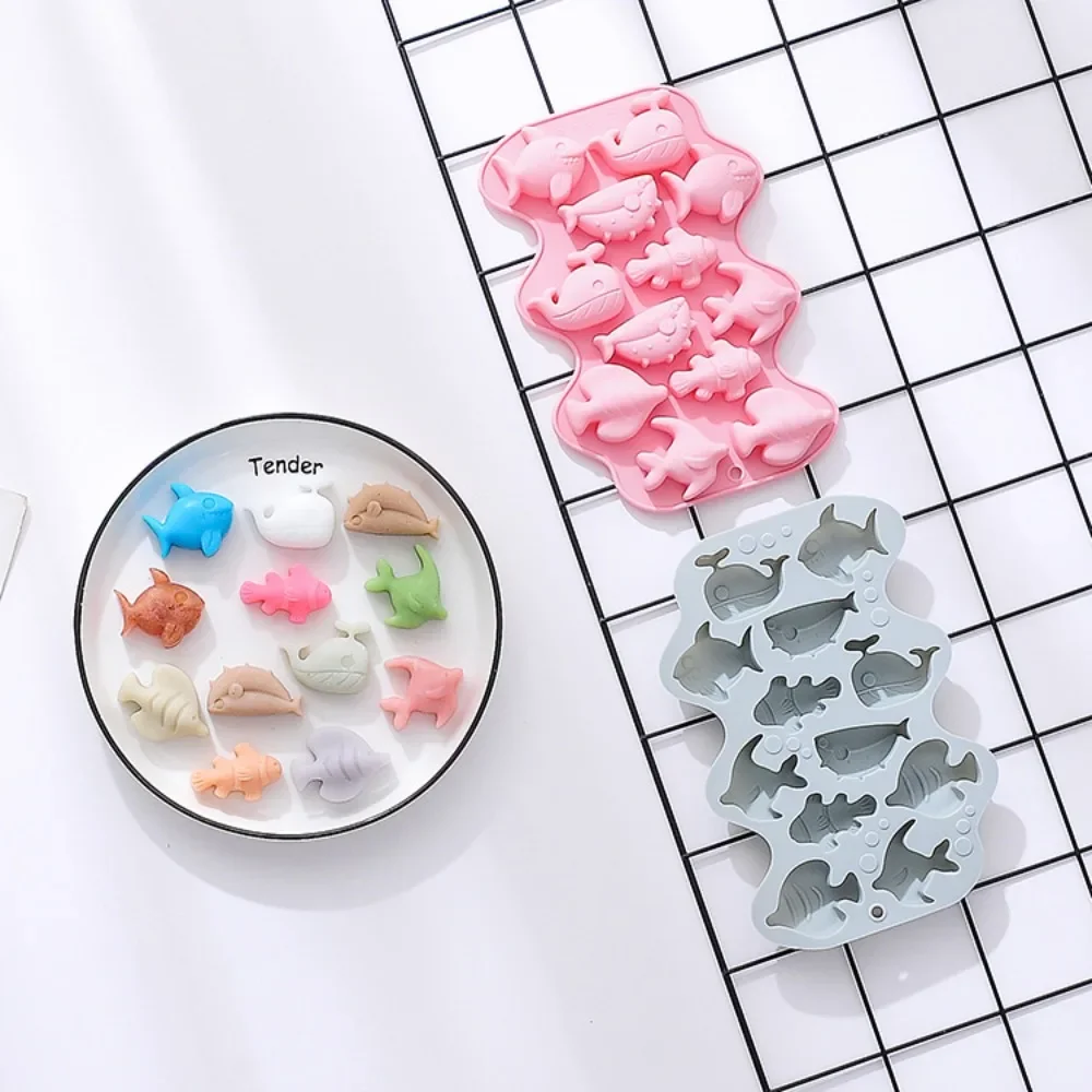 12 Holes Animal Fish Chocolate Baking Tray Marine Organism Jelly Biscuit Silicone Molds Whale Candle Soap Moulds Birthday Gifts