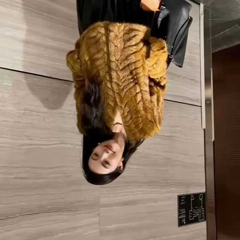 

keep warm womenwear Gentle style faux lambskin short coat women thickened eco-friendly fur high-end faux mink fur coat winter