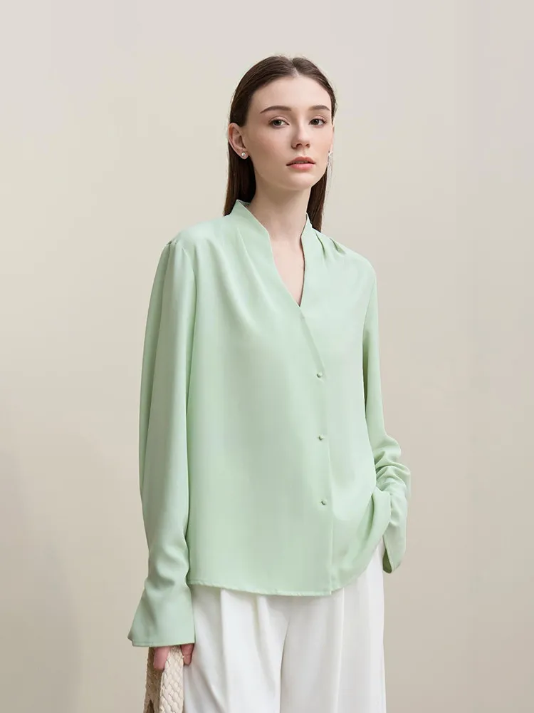 เสื้อผู้หญิง Amii รุ่น Elegant ปี 2026 คอลเลคชั่นฤดูใบไม้ผลิ คอวี แขนพลีททรงบาน ผ้าชีฟอง เสื้อทรงหลวม แขนยาว รุ่น 12641070