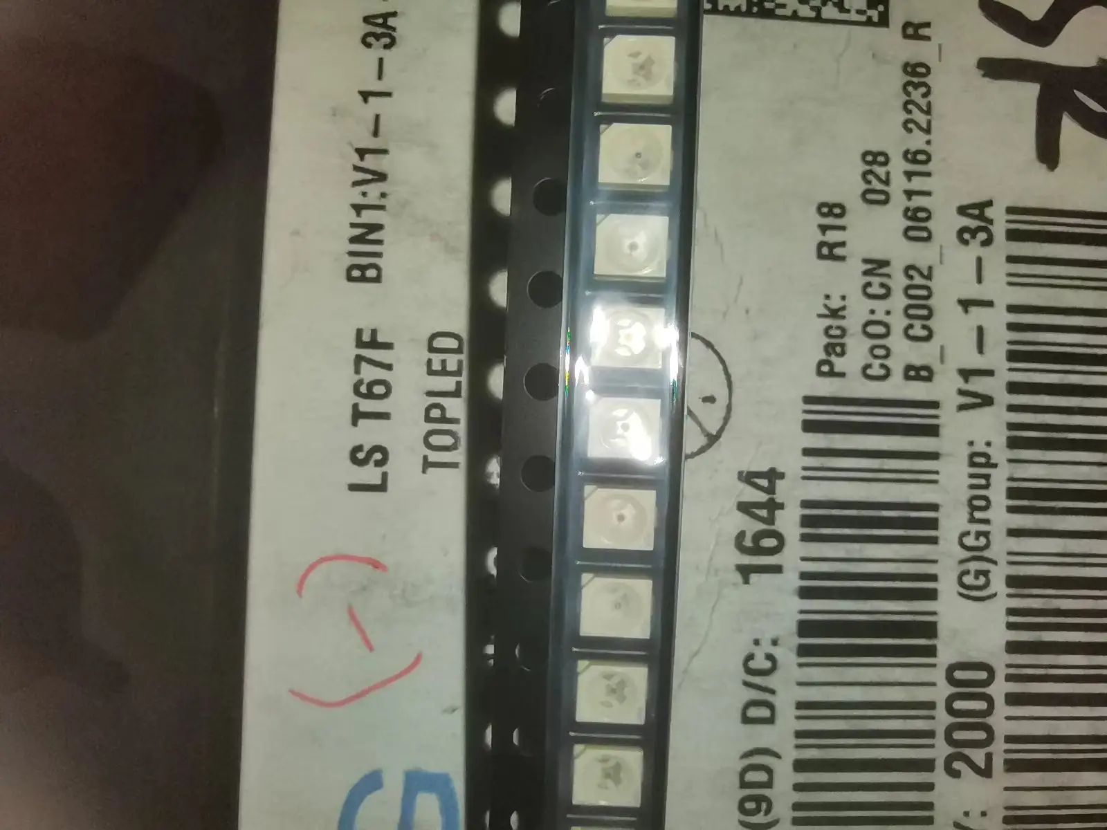 

50Pcs/LST67F patch 3528 two-pin ultra-bright 633nm red light automotive LED lamp beads