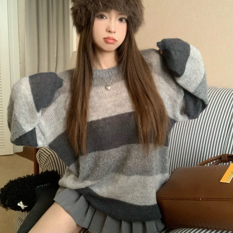 

Женский топ в корейском стиле, модный и стильный женский вязаный свитер в полоску, уменьшающий возраст