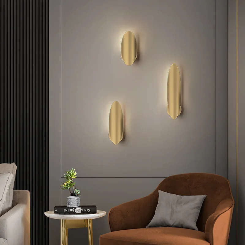 Bedroom wall lamp - simple, modern and distinctive. Entrance hall, living room - background walls feature Nordic-style lamps.
