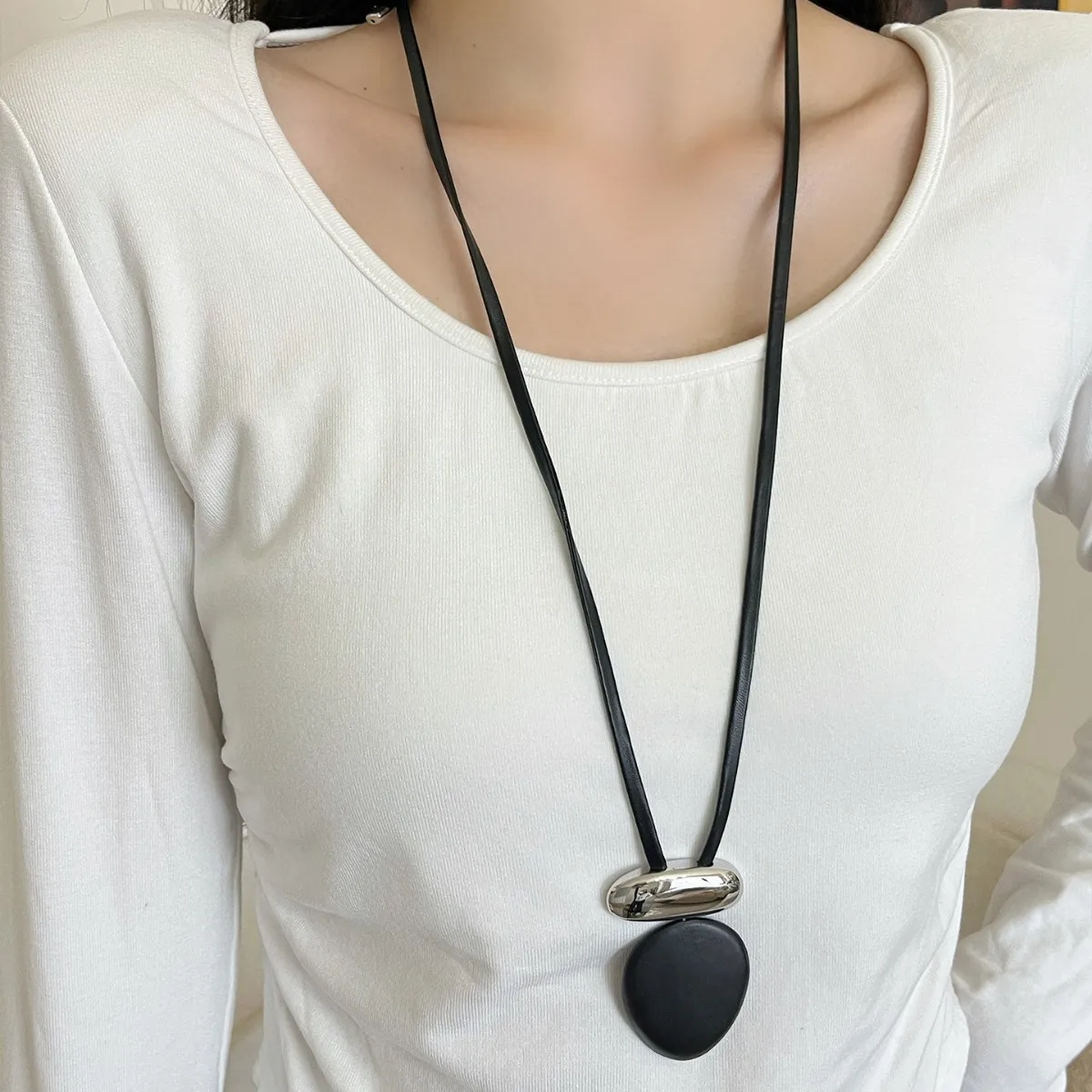 Natural Black Silve…