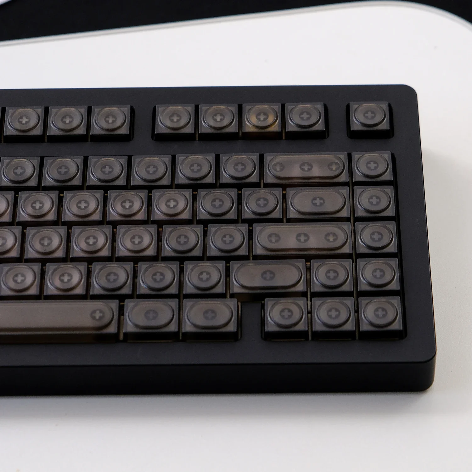 KBDiy Set di copritasti a basso profilo Copritasti giocattolo trasparenti neri Gamer PBT 115 tasti personalizzati per interruttori MX Tastiera meccanica GRB