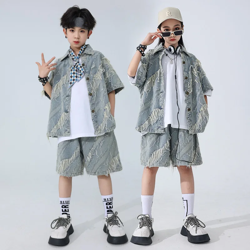 キッズ向けニューヒップホップストリートダンス服 グレーデニムベスト ショートパンツ Tシャツ 男の子 女の子 ジャズパフォーマンスコスチューム ティーンステージ衣装