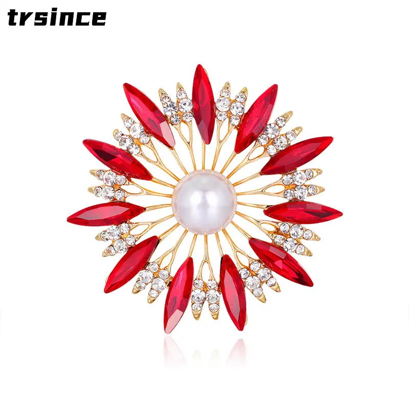 New Vintage Fashion Sunflower Rhinestone Pearl Brooch Women Elegant Creative Corsage Clothing Accessories Wedding Jewelry Pin