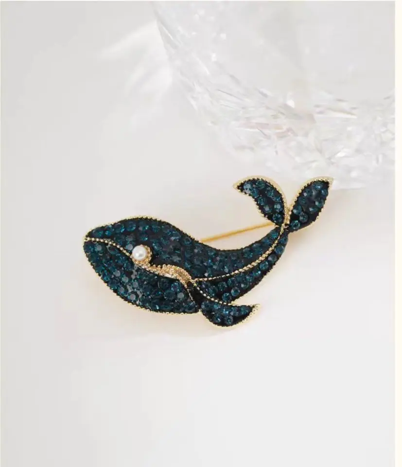 New Blue Rhinestone Whale Brooches For Women Men Elegant Marine Life Fish Collar Pins Clothing Jewelry Party Accessories