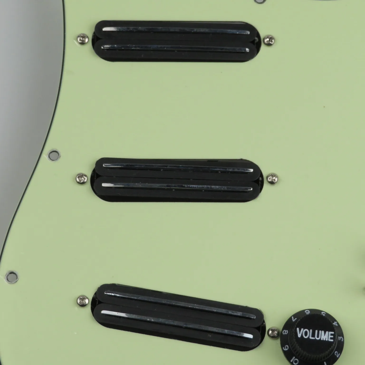 Best Choice Loaded SSH Rail Pickguard Preassembled Circuit Mint Green Scratch Plate Fit Standard Strat ST Guitar