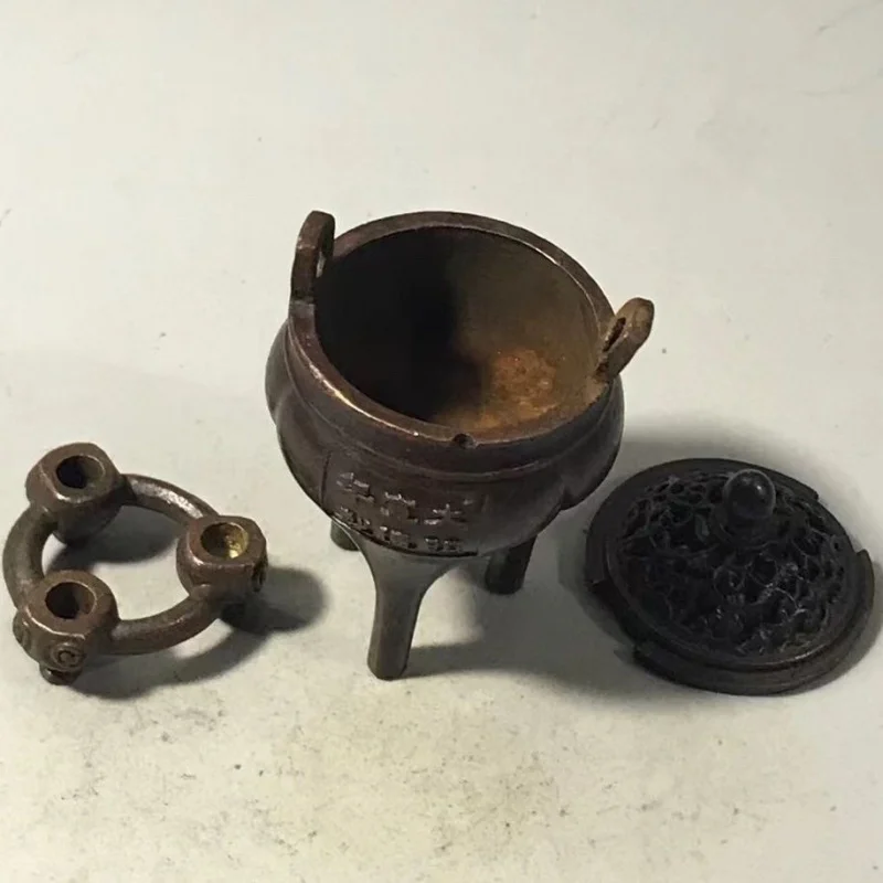 Three-legged double-handled for home use, indoor sandalwood , decorative antique incense burner