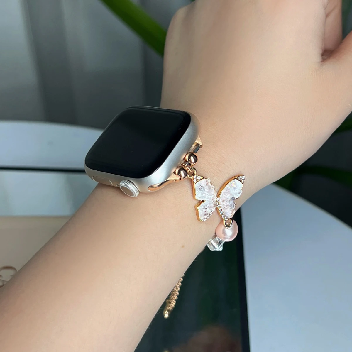 Cinturino in metallo per gioielli a farfalla per cinturino Apple Watch 41mm 45mm 44mm 40mm 38/42mm cinturino da donna di lusso per iWatch 9 8 SE 7 6