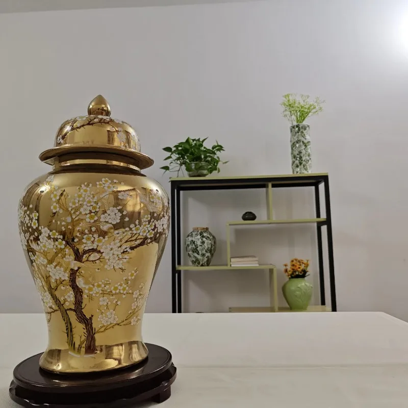 Hot-selling modern style gold-plated hand-painted ginger jar, temple jar, household storage jar decoration