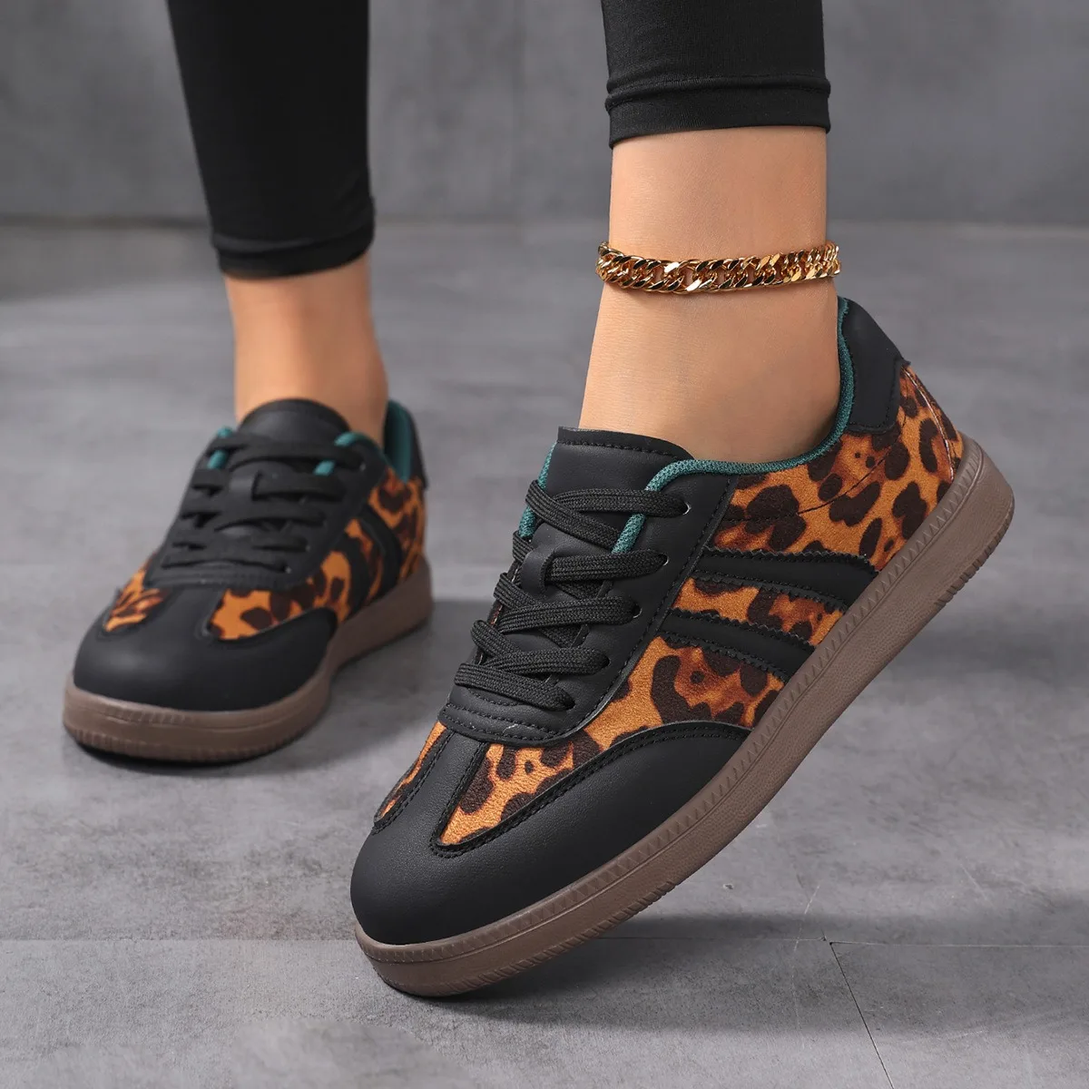 

2025 Lady Patterned Casual Sneaker Lightweight Anti-Slip Versatile Flat Style Fashion Sport Shoes