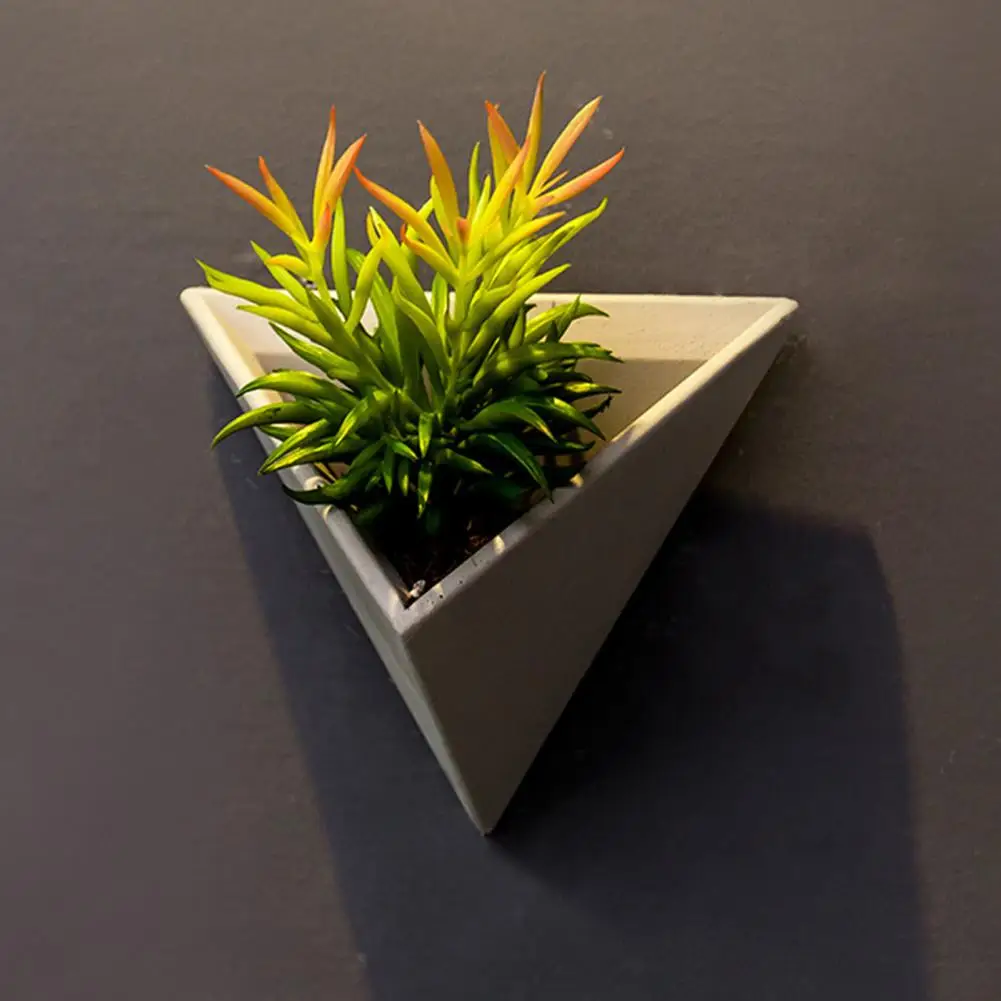 

1 Set Retro Triangle Wall Plant Pot Cement Flower Arrangement Hanging Flowerpot Patio Decor Flower Container Home Decorations