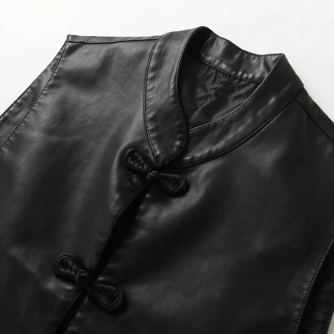 Nowa chińska moda: skórzana kamizelka z guzikami, damska, jesienna, modna, uniwersalna, do noszenia warstwowo.