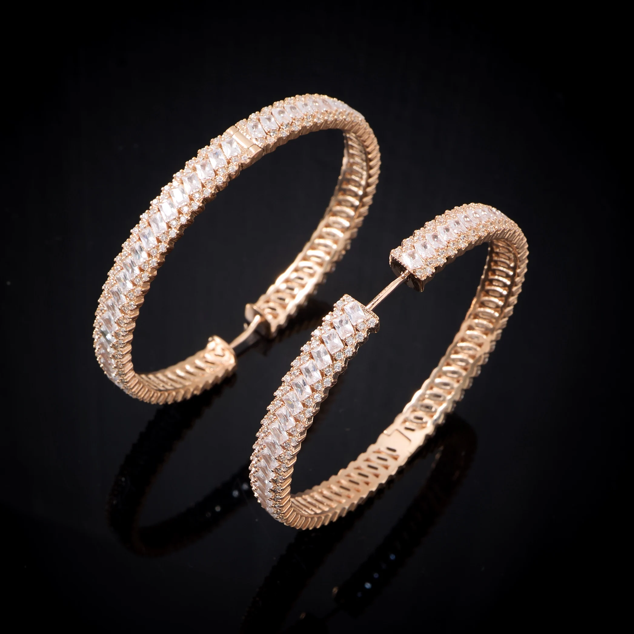 Sparkling Cubic Zirconia Paved Big Round Circle Gold Color Hoop Earrings for Ladies Evening Women Earring Party Jewelry Gift