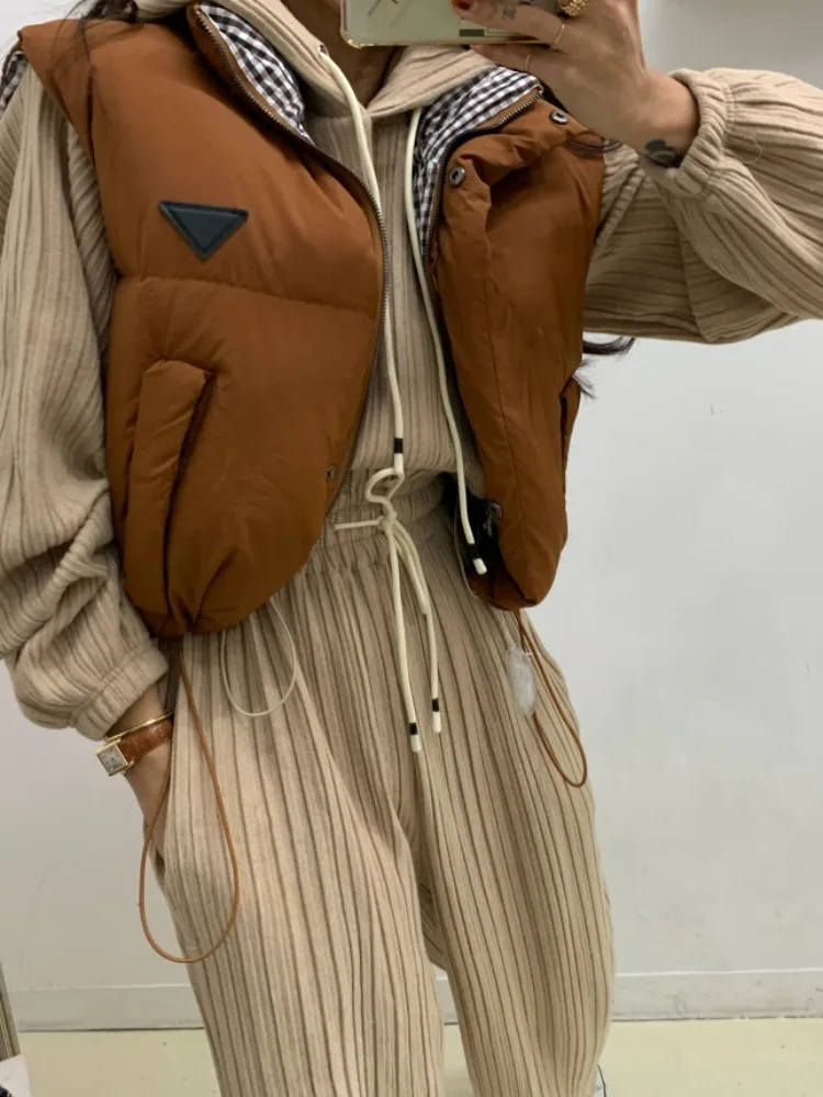 

Women's Thiened down Jaet Vest Double-Sided Wearable Retro Stand Collar Autumn Winter Warm Cozy Cotton Padded Outerwear