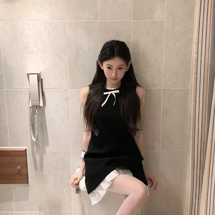 

Французская мода в стиле Хепберн контрастного цвета с бантом и короткой талией, тонкое и универсальное трикотажное платье ZT441