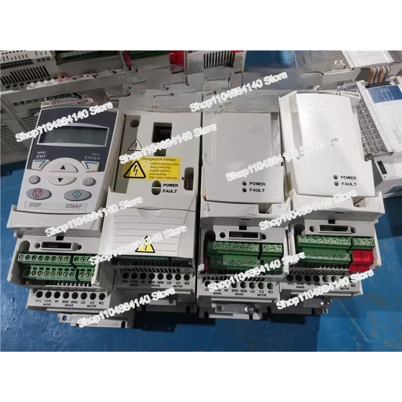 

Для инвертора ACS355-01E-04A7-2, упаковка 0,75 кВт 220 В