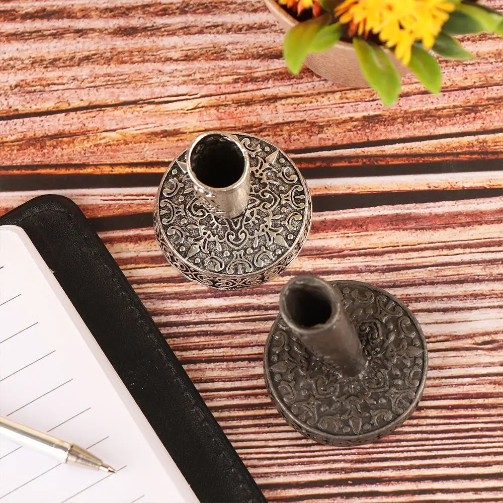 1pc New Writing Accessories School Office Supplies Round Base Vintage Pen Holder Metal Pen Clips European Style