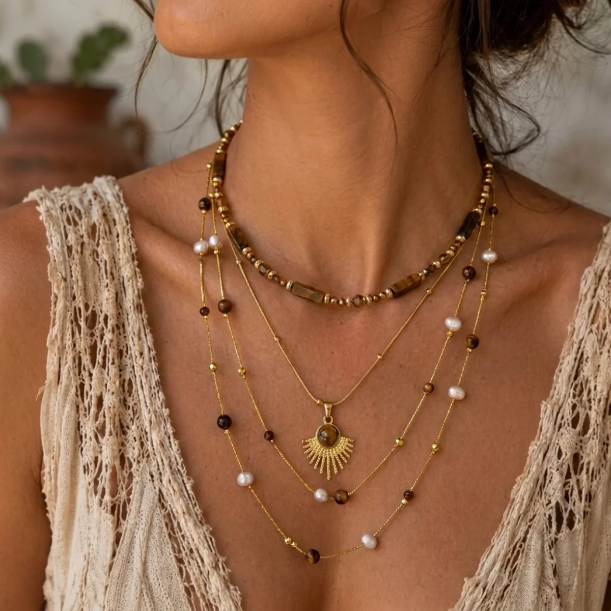 Vintage Maillard Halskette mit natürlichen Tigeraugen-Perlen, Sonnen- und ovalen Anhängern, für Damen und Herren, im ethnischen Stil, mit Blumen- und Kristallmotiven, lange Choker-Kette. – Detail 5