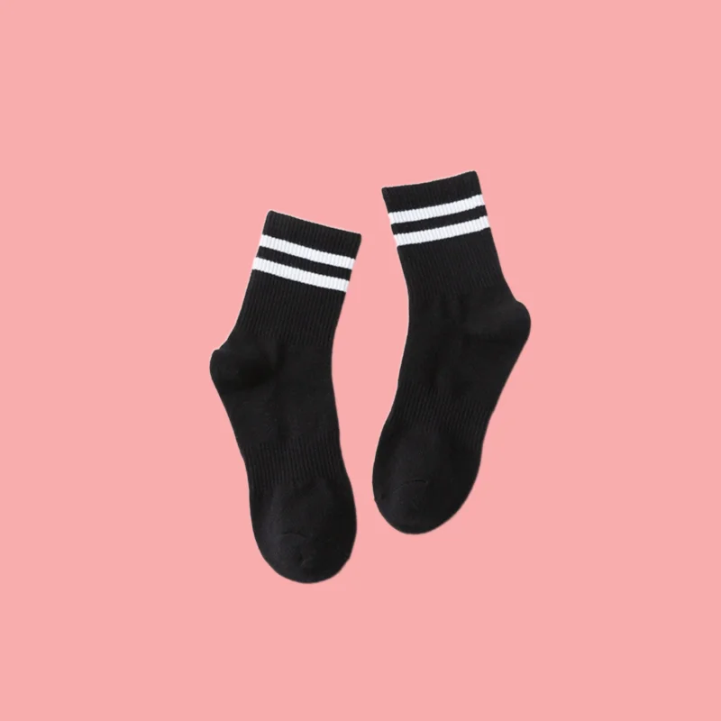 2/5 Pairs Women's Mid-tube Socks Summer Cotton Ins Trend Spring And Autumn Style Black And White Long Socks Sports Socks