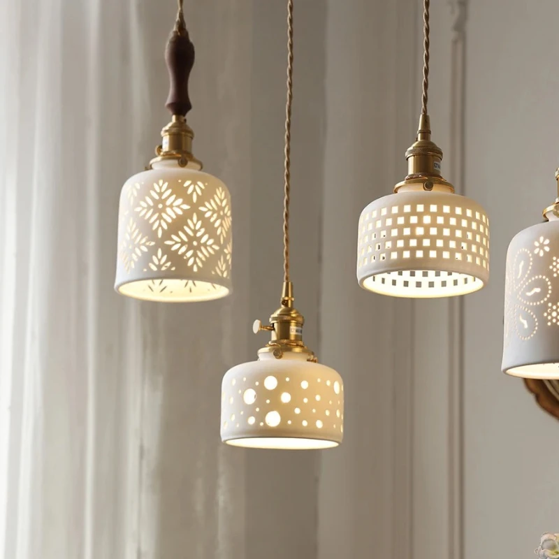 Elegant Nordic Ceramic Pendant Pendant Lights Fixtures E27 Brass Socket Modern Hanging Lamp with Hollowed-Out Flower Luminaires