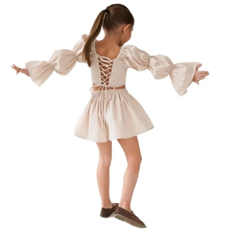 الأطفال مجموعة فتاة 2025 الصيف نمط جديد القطن منقوشة كم كامل غير المتماثلة الأربطة أعلى فضفاض السراويل عارضة موجز الأوروبية