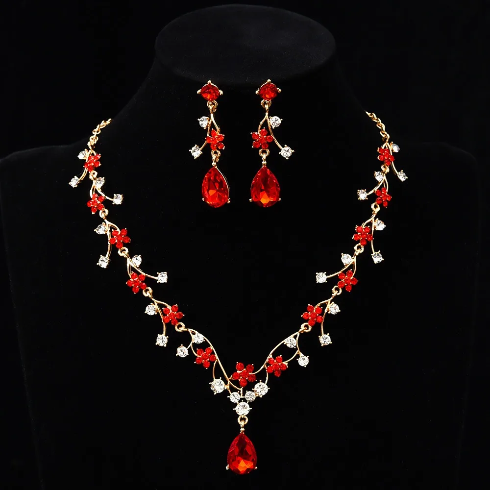 

Rhinestone Water Drop Bridal Jewelry Sets Shiny Golden Exquisite Jewelry Sets Sweet Charm Handmade Choker Necklace Earring Set