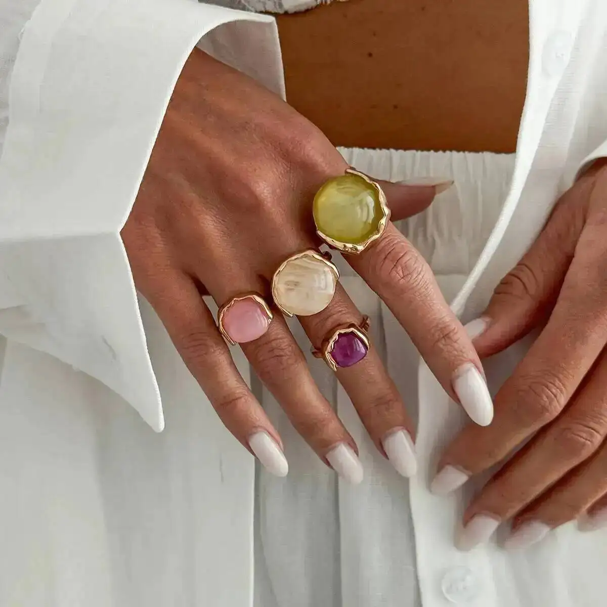 Salircon 4 Pcs/Set Fashion Bohemia Inlaid Colorful Acrylic Ring for Women 2026 New Stackable Open Finger Rings Y2K Jewelry Gift