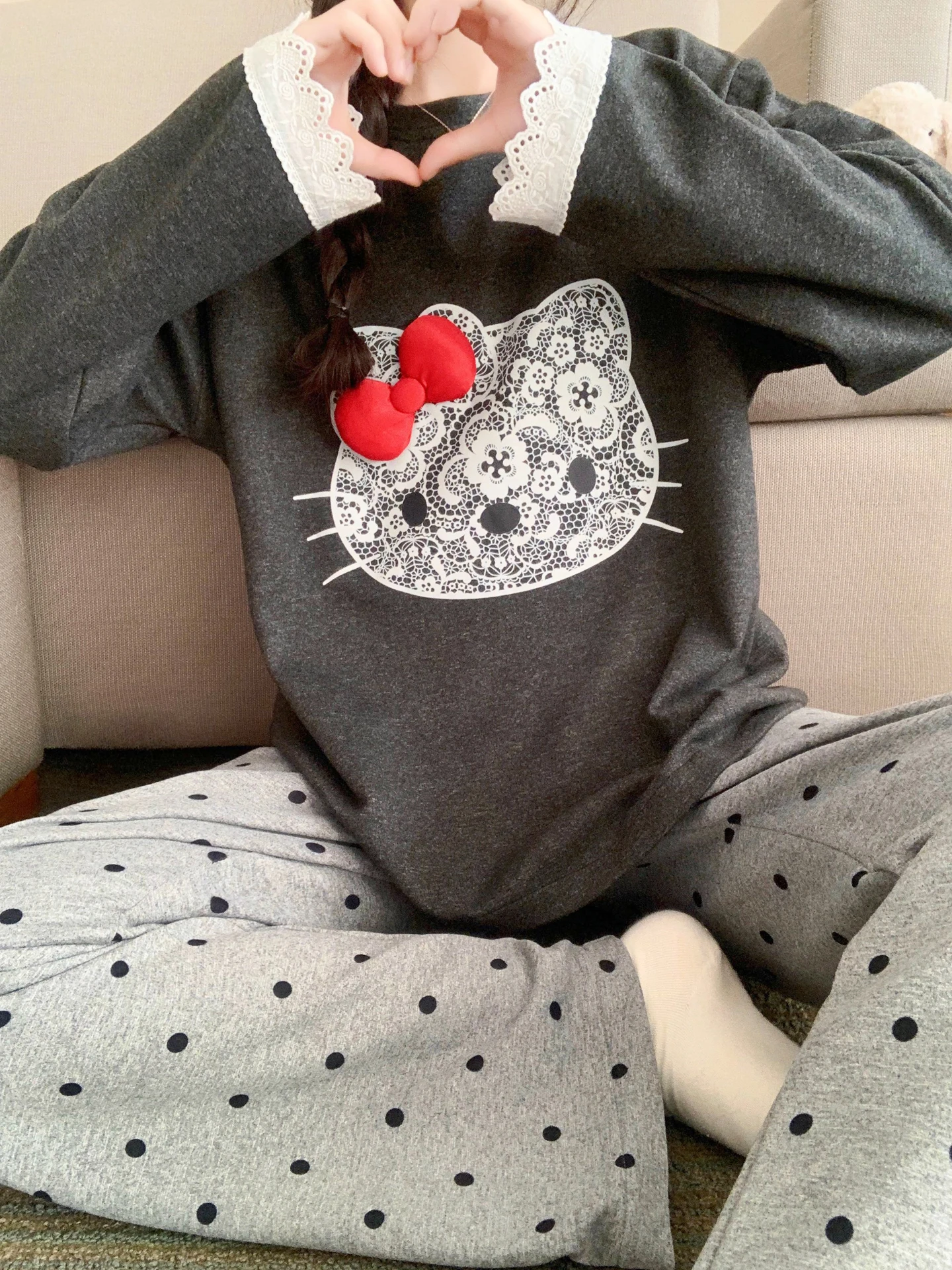 2025年新作-厚手-暖かい-ドイツ製ベルベット-パジャマ-レディース-秋冬-高級感-シルクベルベット-可愛い-kt猫-ホームウェア