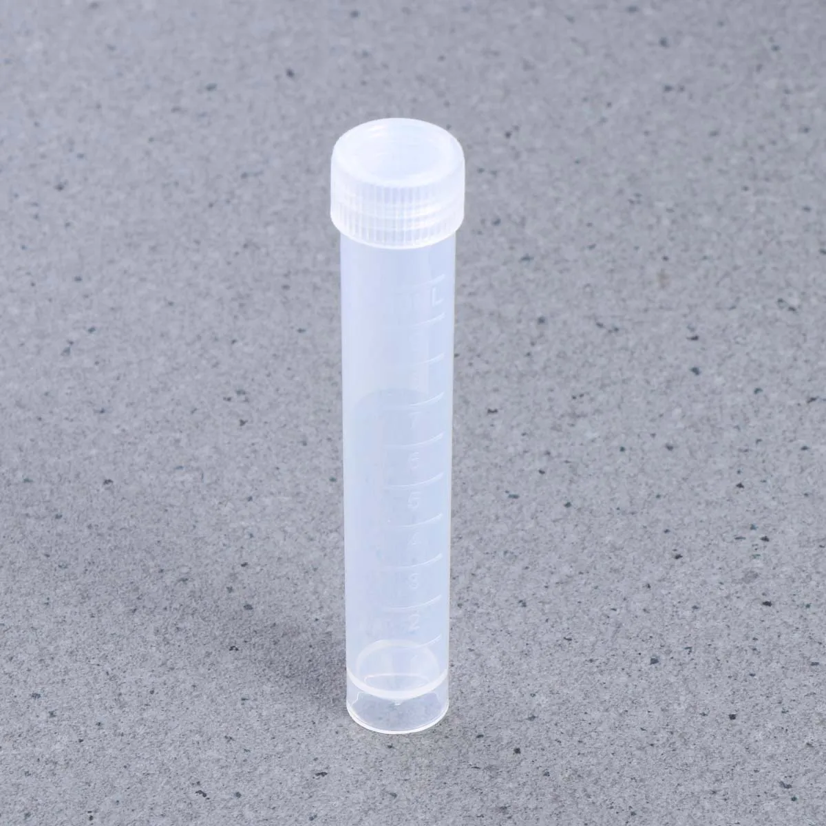 

20Pcs 10Ml Plastic Tubes Screw Top Design Low Temperature Resistance Easy to Read Graduation for Epidemic Prevention