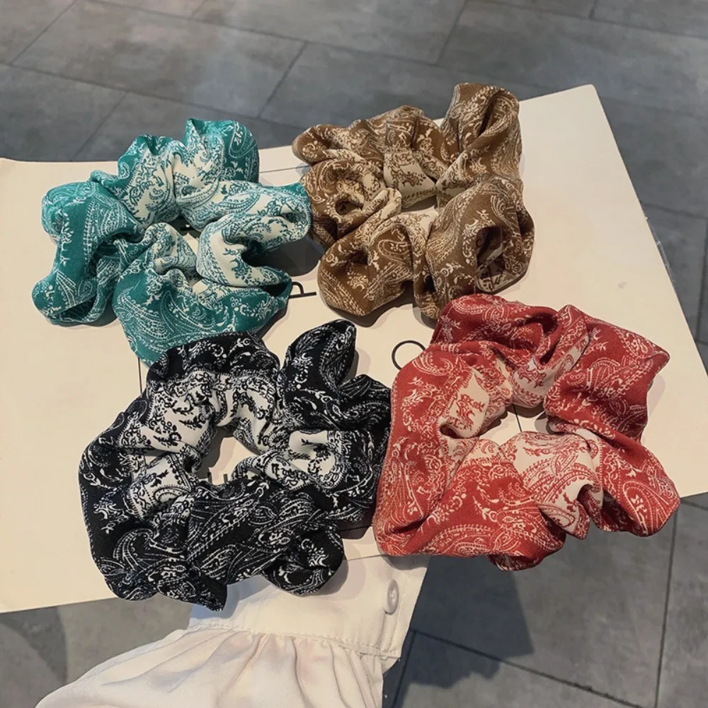 #43 Best Scrunchie Hair Ties to Buy In 2026