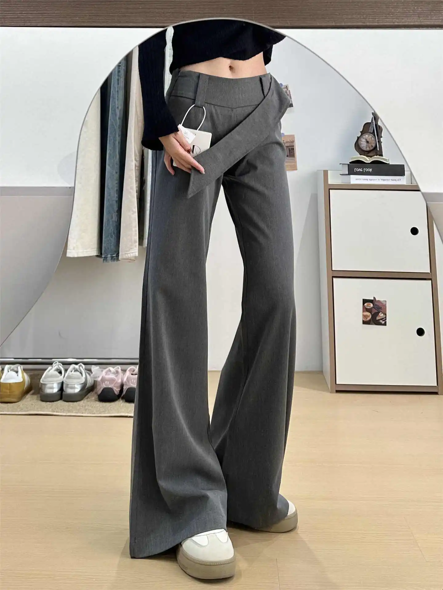 

Women's Vintage Office Lady Low Rise Flare Pants Stylish Bell Bottom Long Trousers Designer High Street Cleanfit Old Money Tide