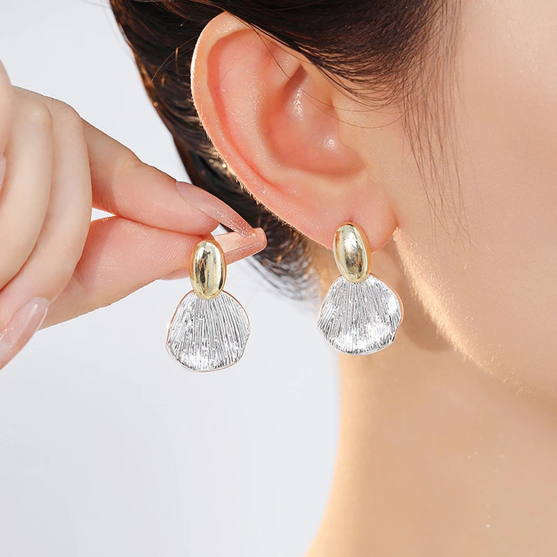 

Fashion Metal Shell Drop Earrings for Women Gold Silver Color Geometric Irregular Vintage Simple Stud Earring Party Jewelry Gift