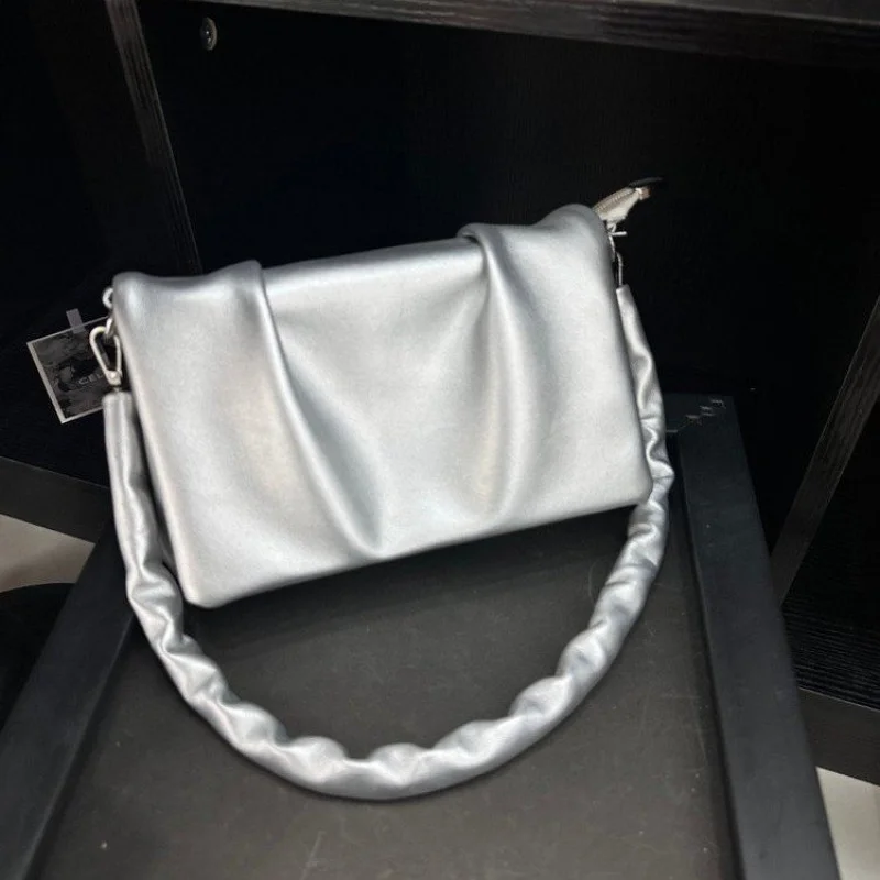 

Women Messenger Bag Casual Simple Vintage For Ladies Made From Premium Leather With Trendy Design