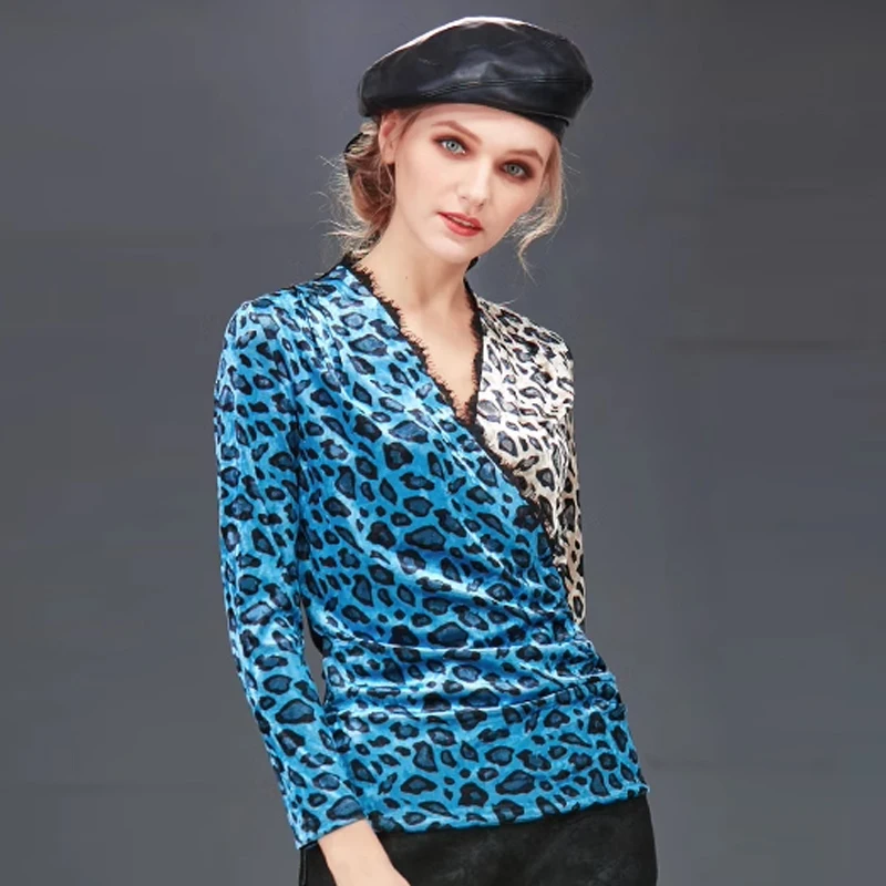 Women's Velvet Bottoming Shirt 2024 Autumn and Winter Leopard Print Velvet Shirt V Neck Gathered Slim Fit Warm Fashionable Top