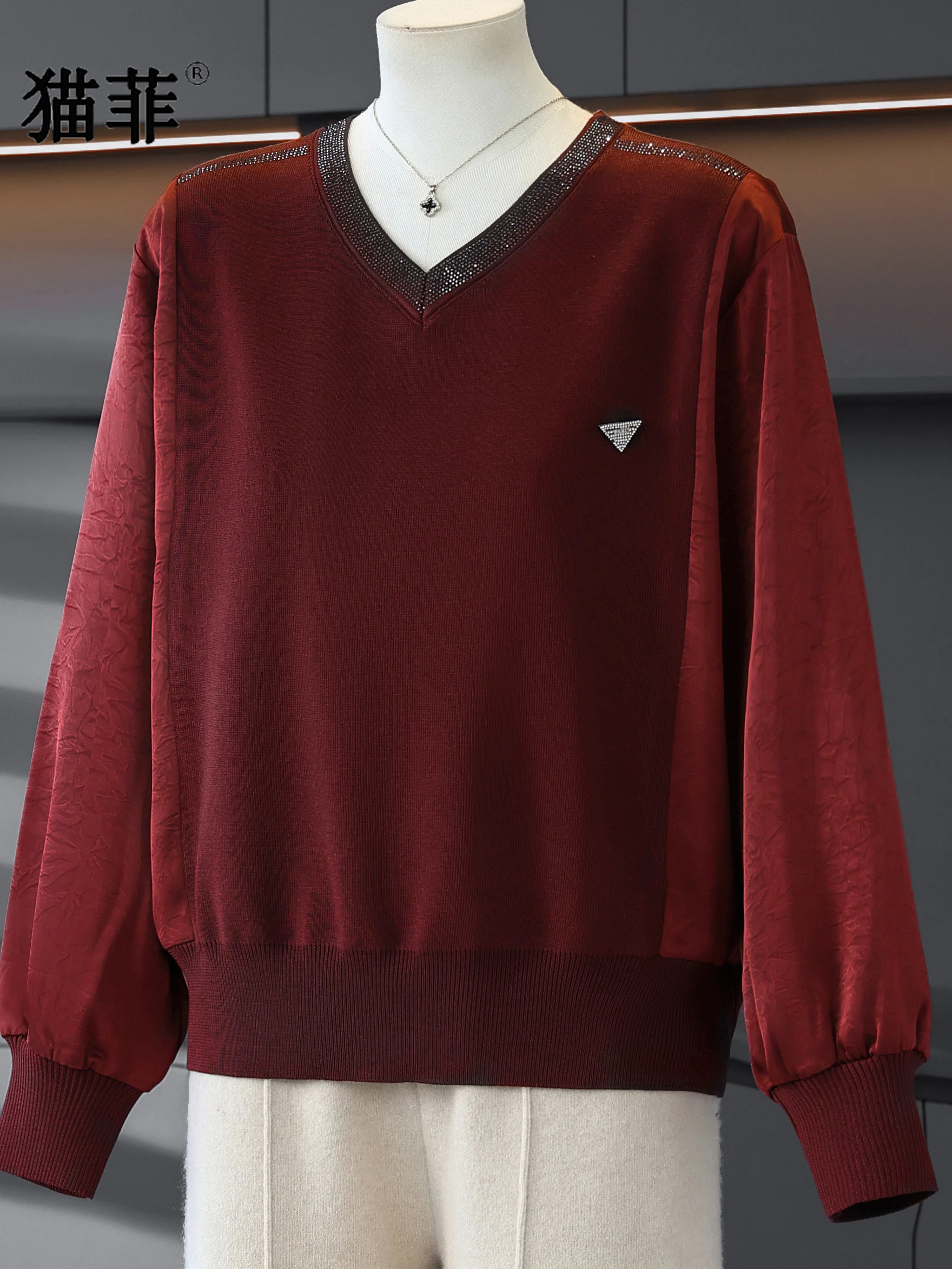 

Spring Faion V-Ne Sequin Knitted Base irt Women's Long Sve Ice Silk T-irt Thin Top for Middle-Aged And ly