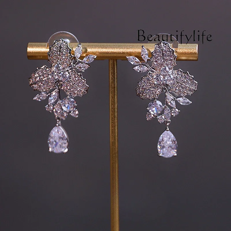 Exquisite flower silver sparkling diamond earrings personalized dress dinner earrings