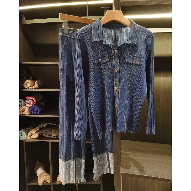 

Комплект плиссированных брюк Miyake: Новинка 2026 года, модный свободный топ с плиссировкой и прямые широкие брюки — комплект из двух предметов для женщин