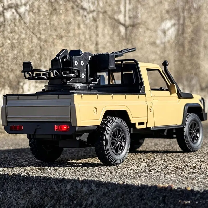 1/24 Land Cruiser LC79 Legierungs-Militär-Pickup-Truck-Modell, Druckguss-Metall, Modifiziertes Geländefahrzeug, Automodell mit Ton und Licht, Geschenk für Kinder
