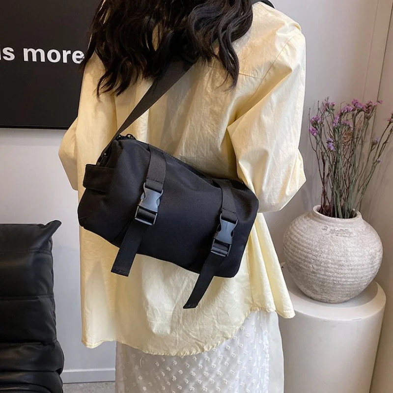 

Premium Women's Tote Bag Crafted From Creek-Printed Leather Featuring Trendy Chile Famous Neat Lightweight Look​