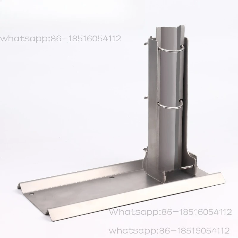 

На открытом воздухе, основание стержня опоры антенны, фиксированное сиденье коротковолновой антенны, фиксированное колесо автомобиля