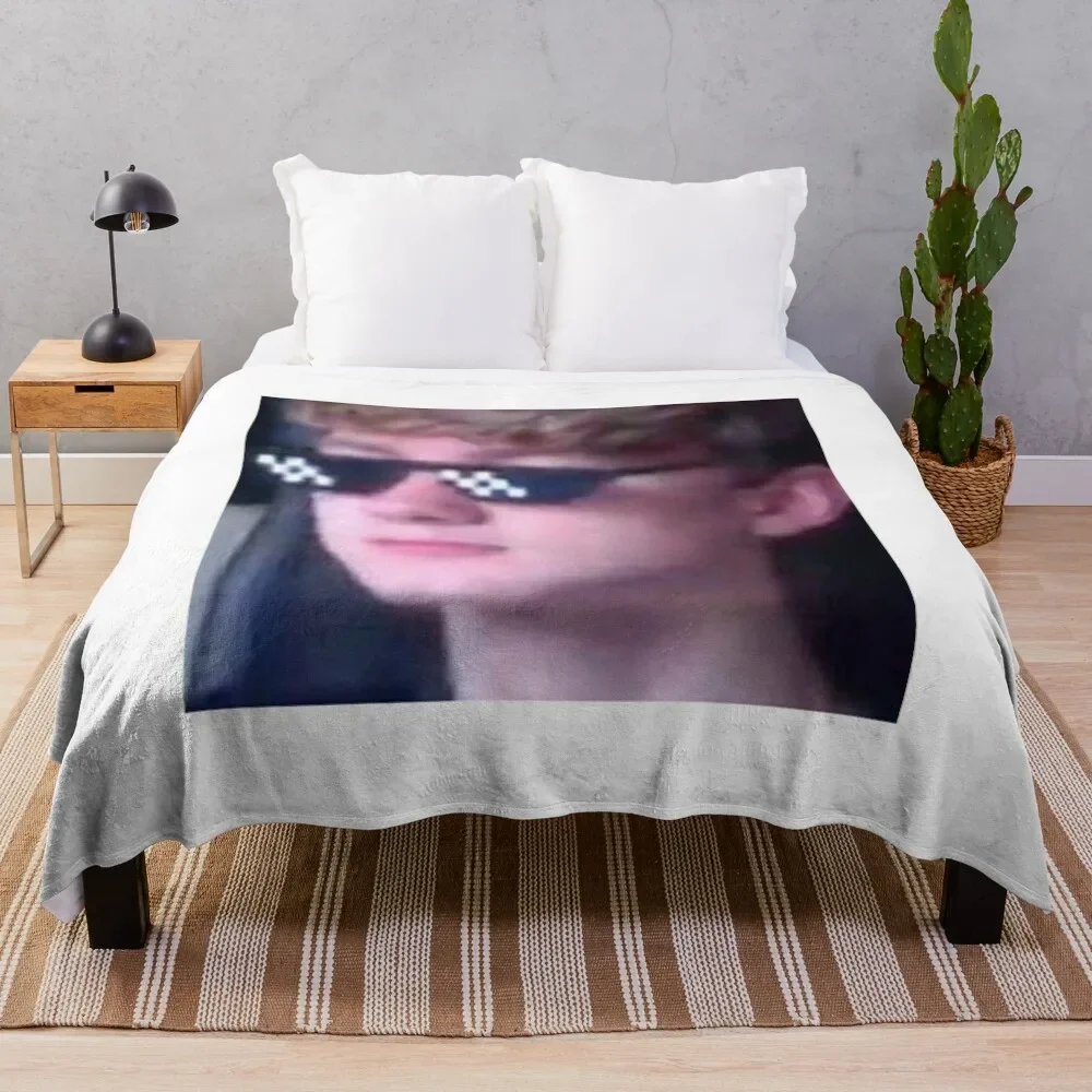 

Tommyinnit Throw Blanket Wrinkle Resistant Lightweight Blanket