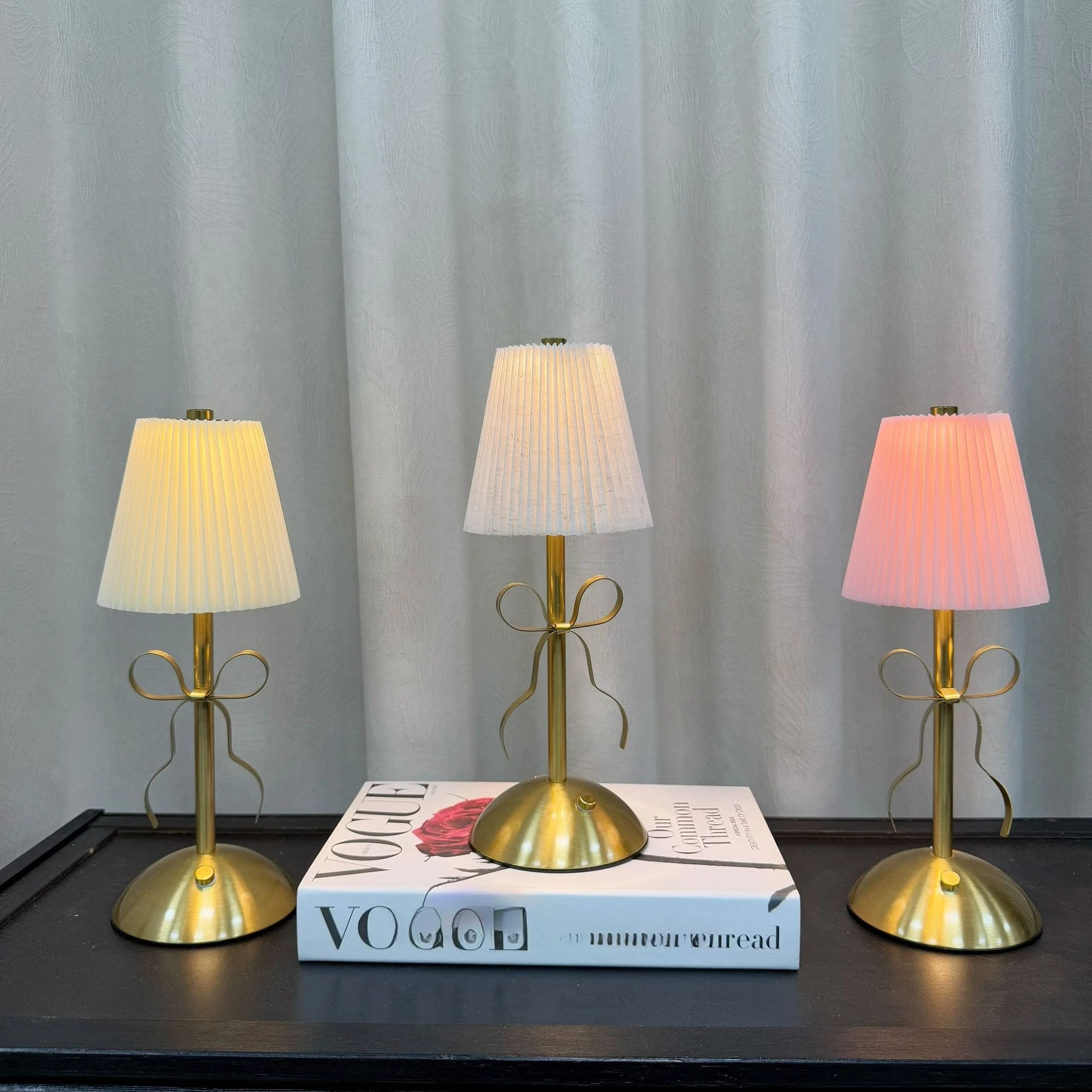 Chargeable LED Desk Lamp with Fabric Shade Warm Atmosphere Night Light Bow Creative Luxury Desktop Room Decor Ornament