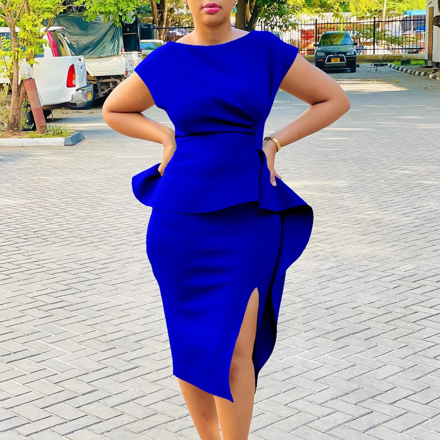 المرأة الخامس الرقبة بلون الورك تنورة تكدرت الشق المهنية س الرقبة أكمام فستان الإمبراطورية الخصر قصيرة الأكمام جولة الرقبة