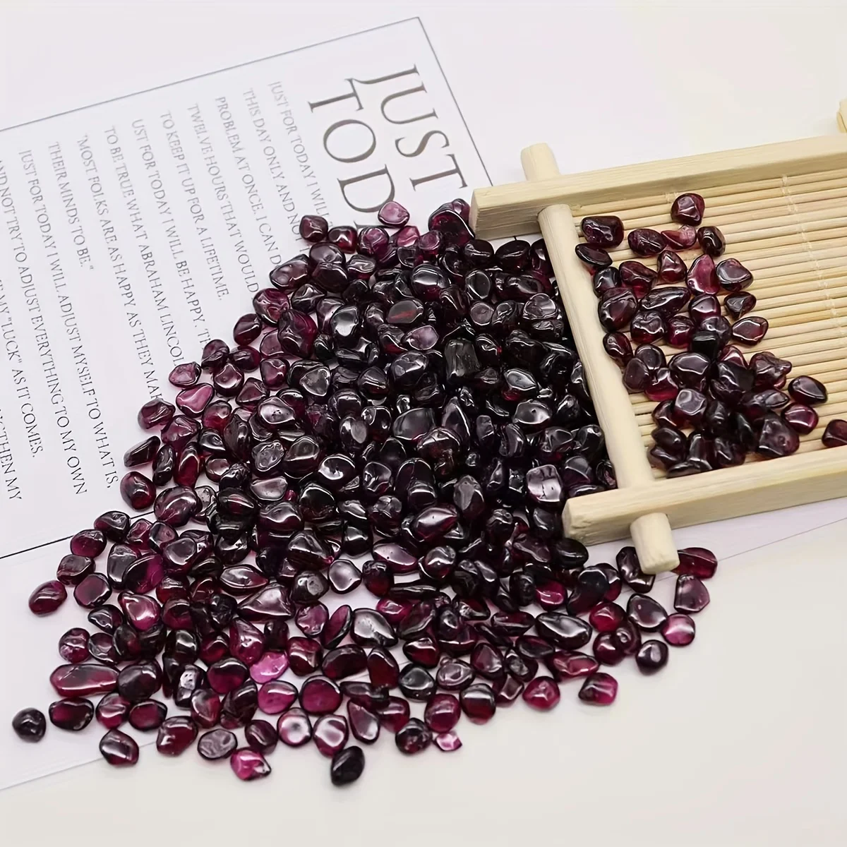 3-6mm Natural Garnet Crystal Chips Polished Stones Natural Quartz Mineral Fish Tank Decorative Fillers Aquarium