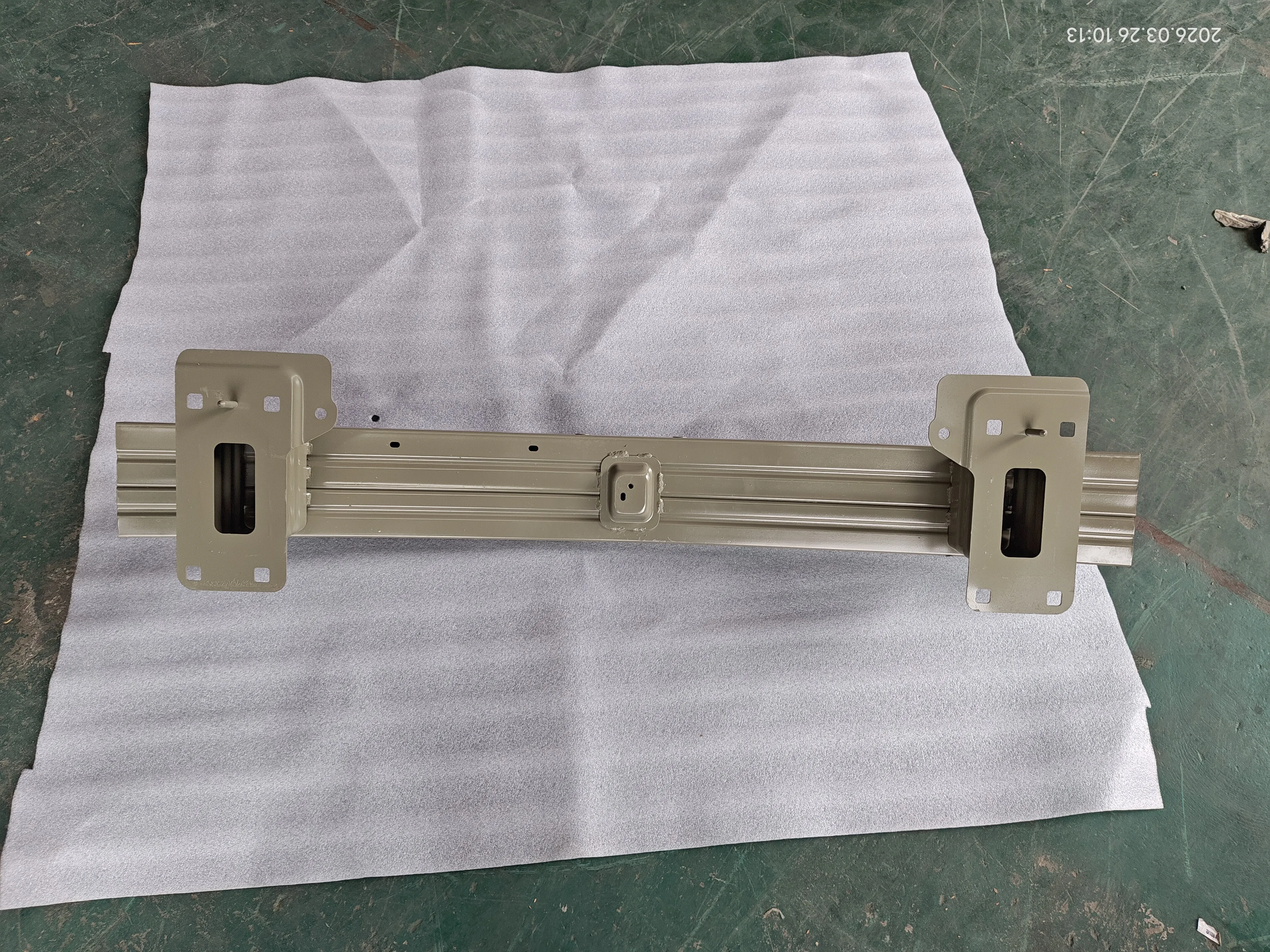 Automobile parts - Nano 06 front impact beam assembly B029181 view 3