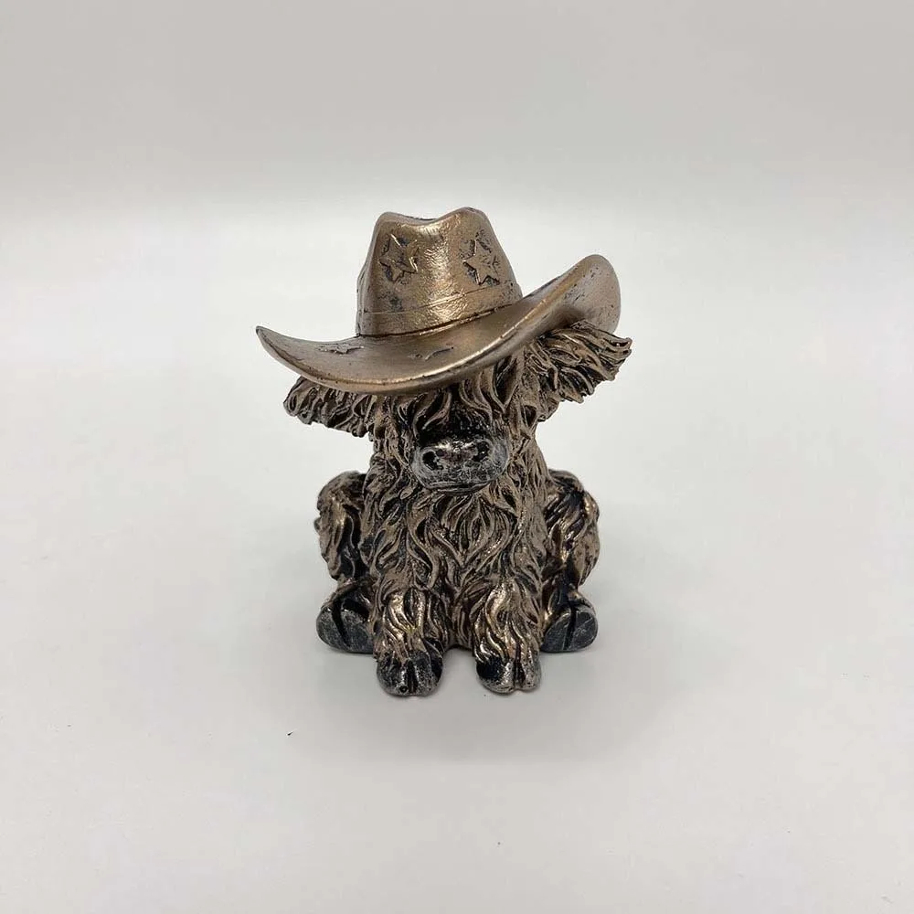 Romantic Highland Cattle Ornament Resin Anti-splash Water Highland Cow Figurine Handicraft Creative Valentine's Day Ornament