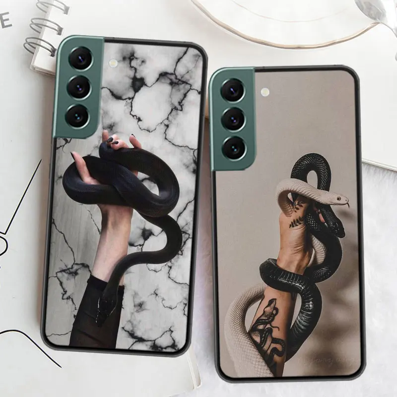 Poisonous Snake on The Ppalm of Beauty Phone Case For Samsung Galaxy A12 A22 A32 A42 A52 A72 A54 A34 A24 A14 A73 A53 A33 A23 A13