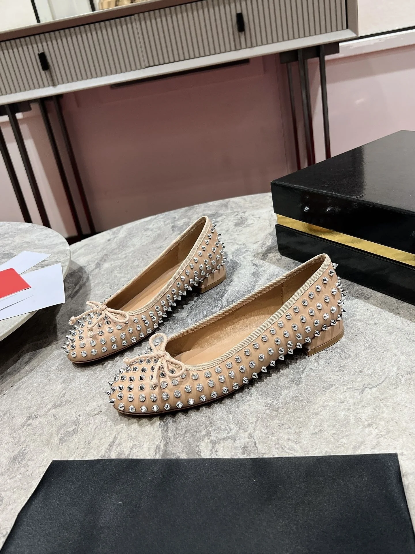 2025 Spring New Women's Ballet Shoes Round Toe Flat Bow Rivet Decoration Genuine Leather Elegant Temperament Ladies Single Shoes